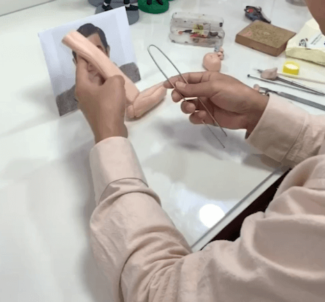 Make the body part of the bobblehead